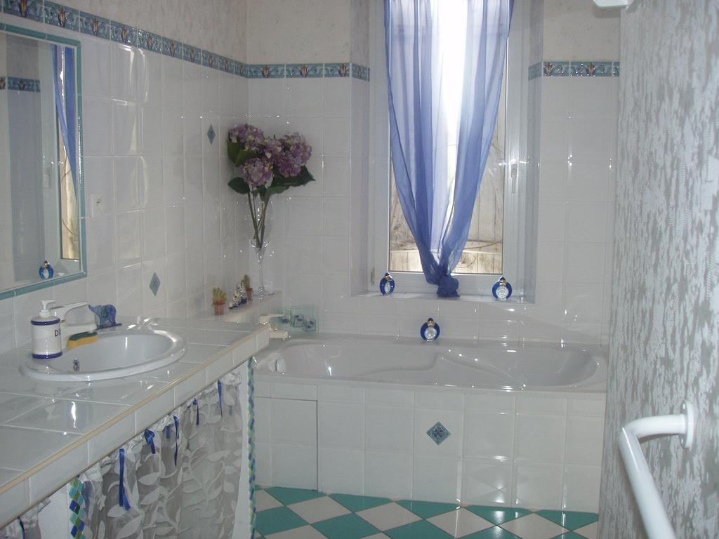 Chambres D'Hotes La Toast Vin Saint-Sever  Room photo